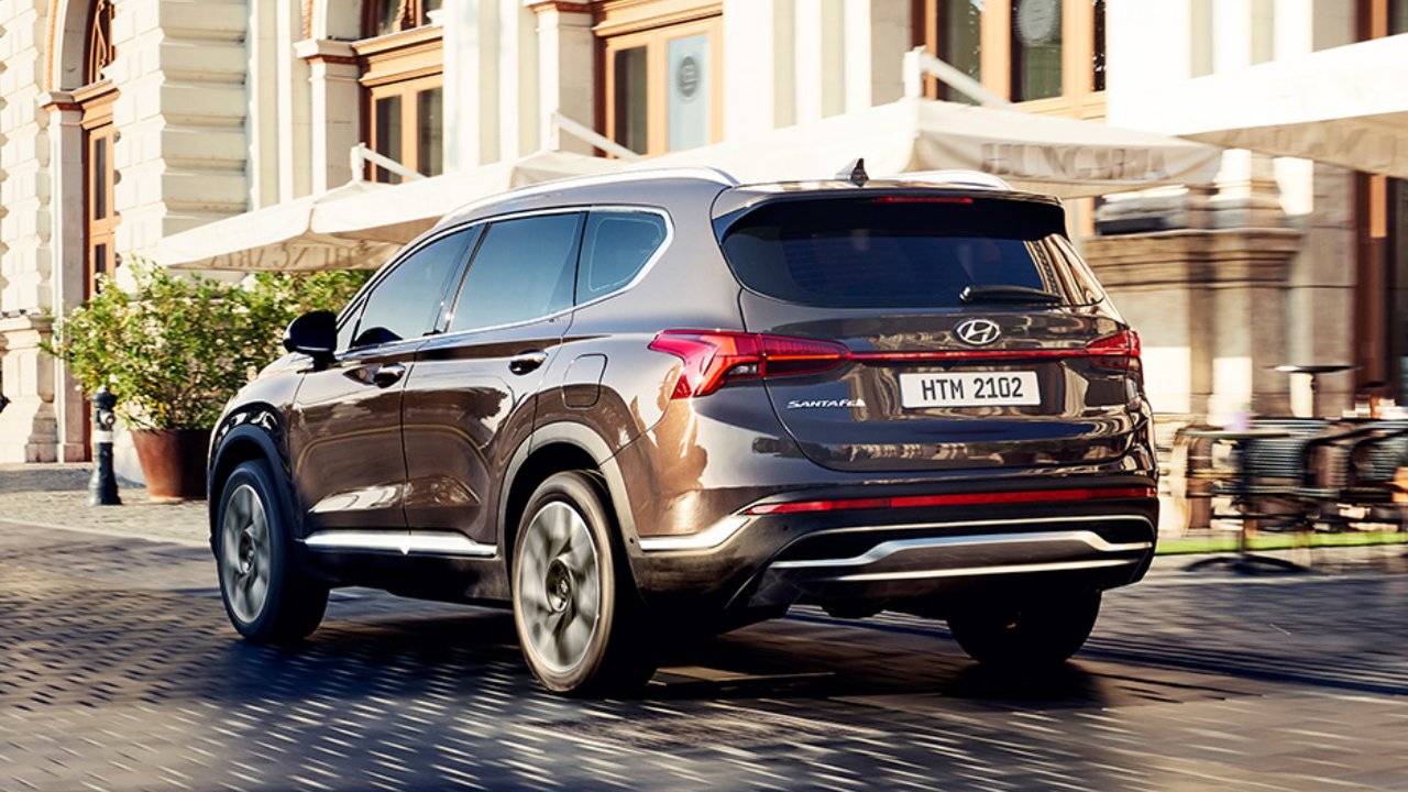 Hyundai Santa Fe 2023 models and trims, prices and specifications in